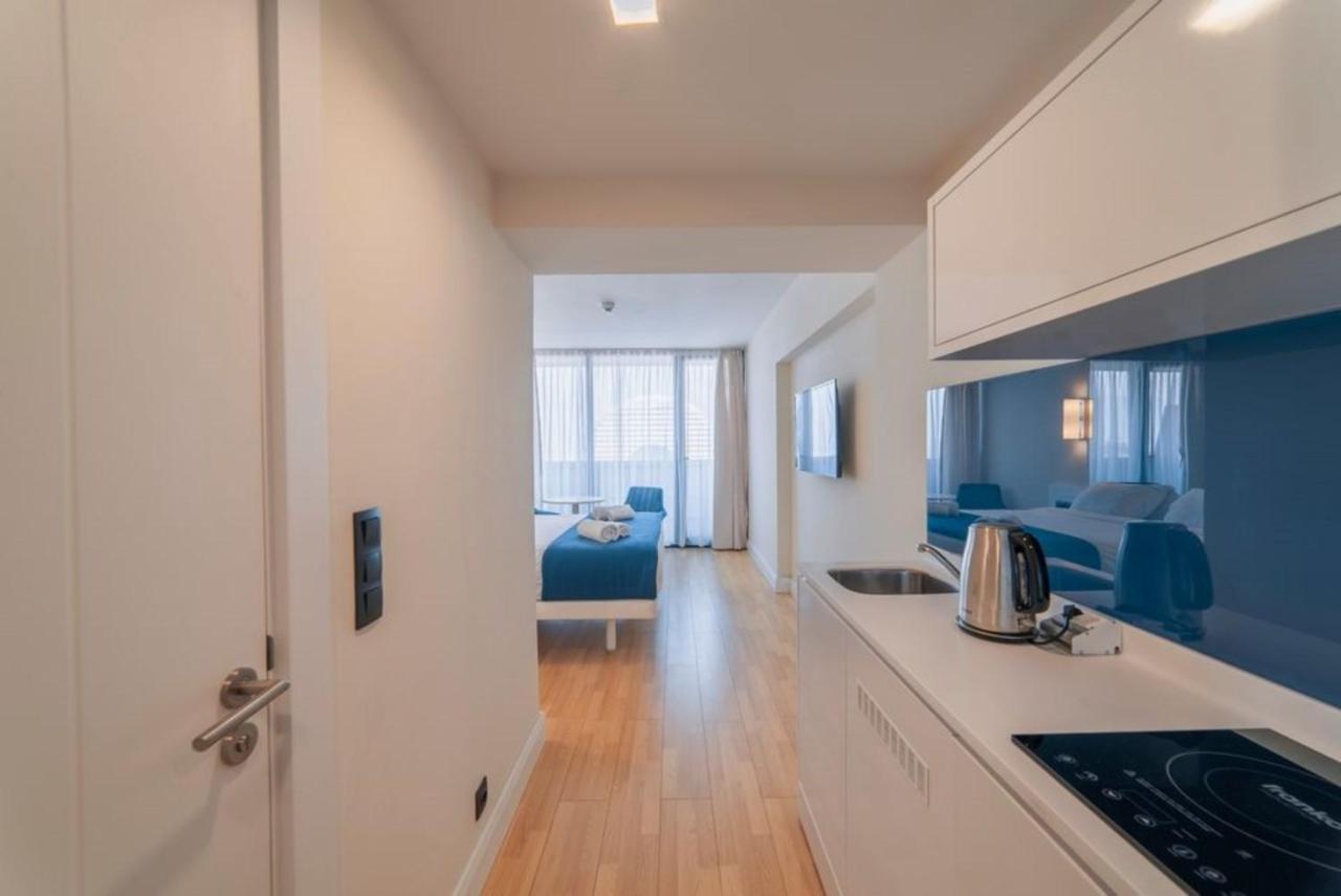 Orbi Twin Towers Aparthotel With Sea View Батуми Экстерьер фото