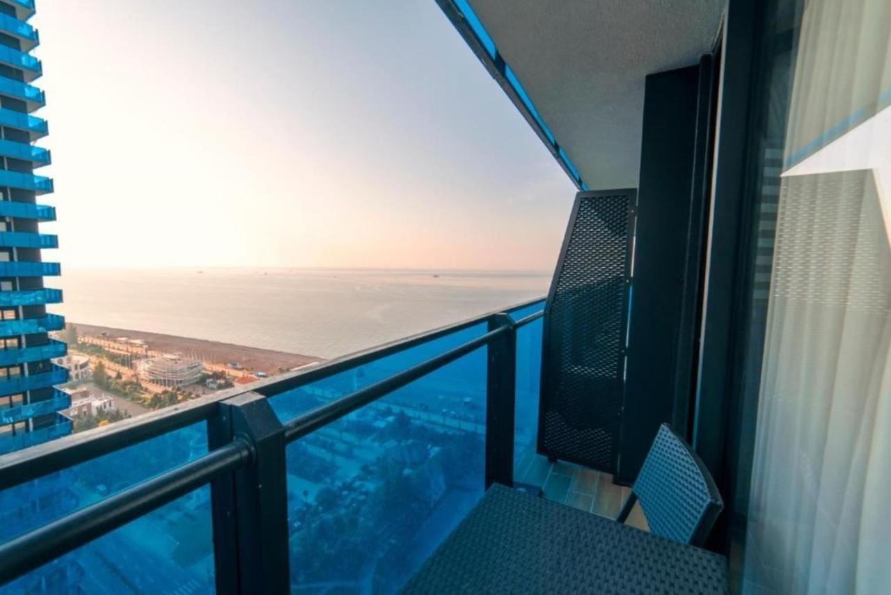 Orbi Twin Towers Aparthotel With Sea View Батуми Экстерьер фото
