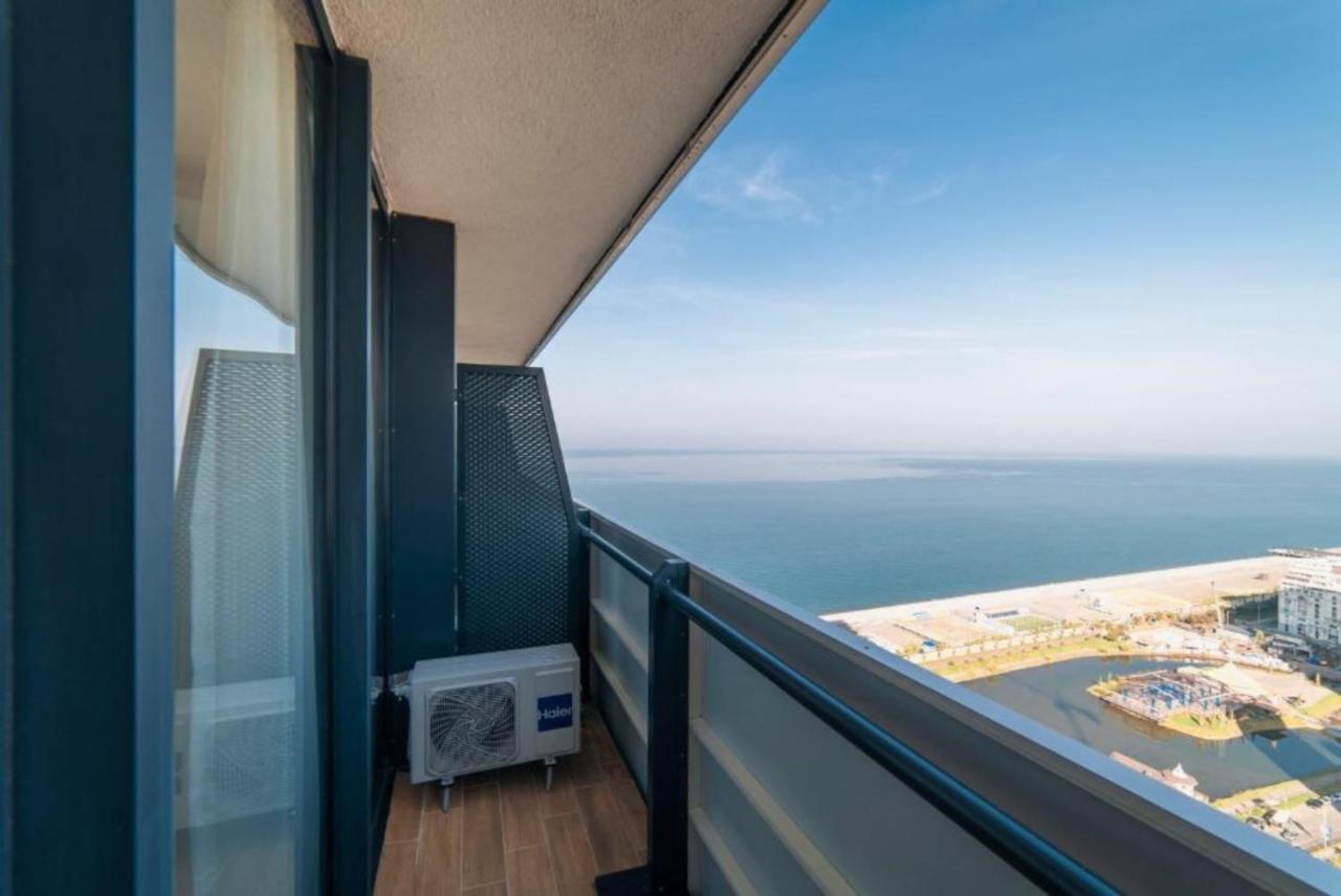 Orbi Twin Towers Aparthotel With Sea View Батуми Экстерьер фото