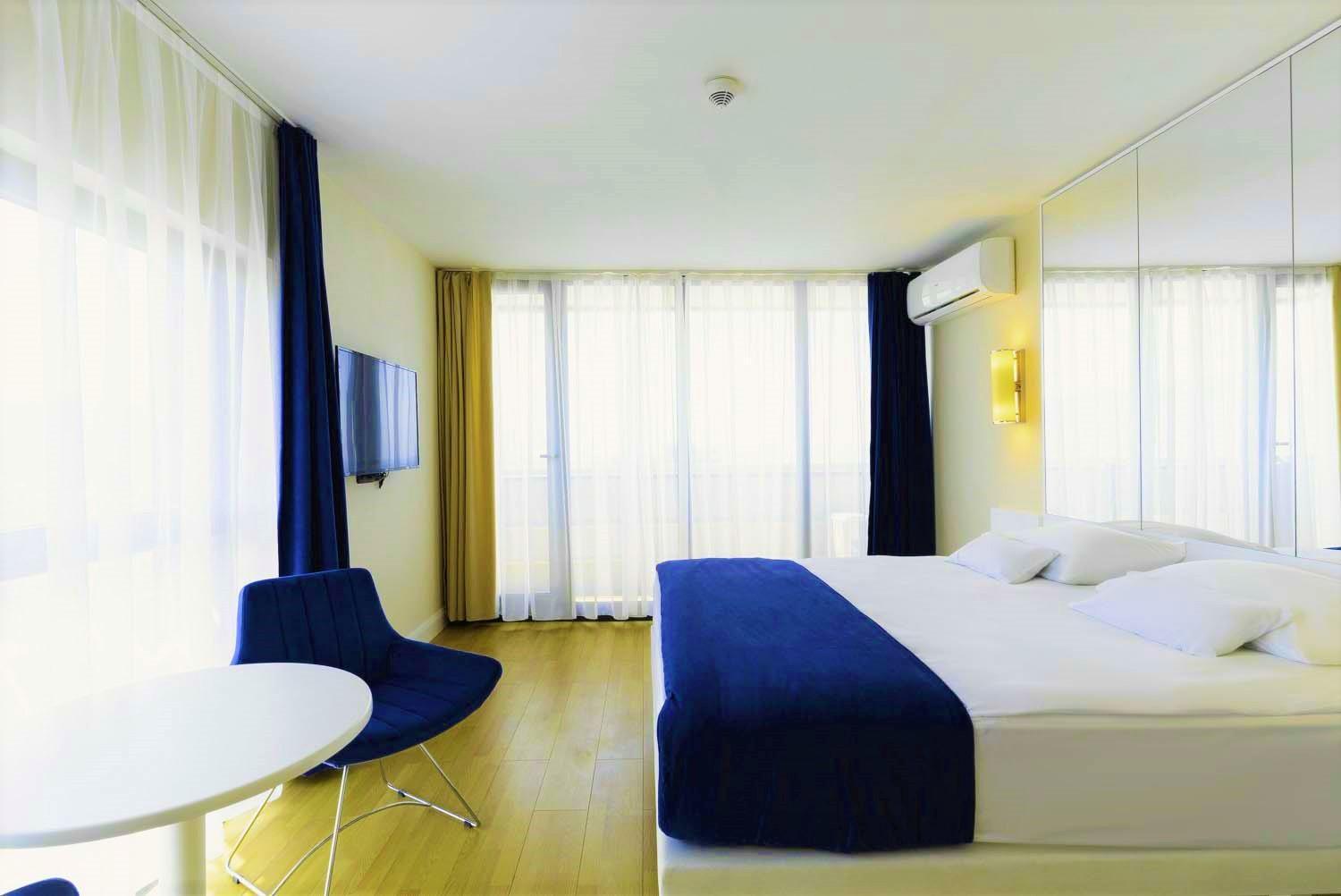 Orbi Twin Towers Aparthotel With Sea View Батуми Экстерьер фото