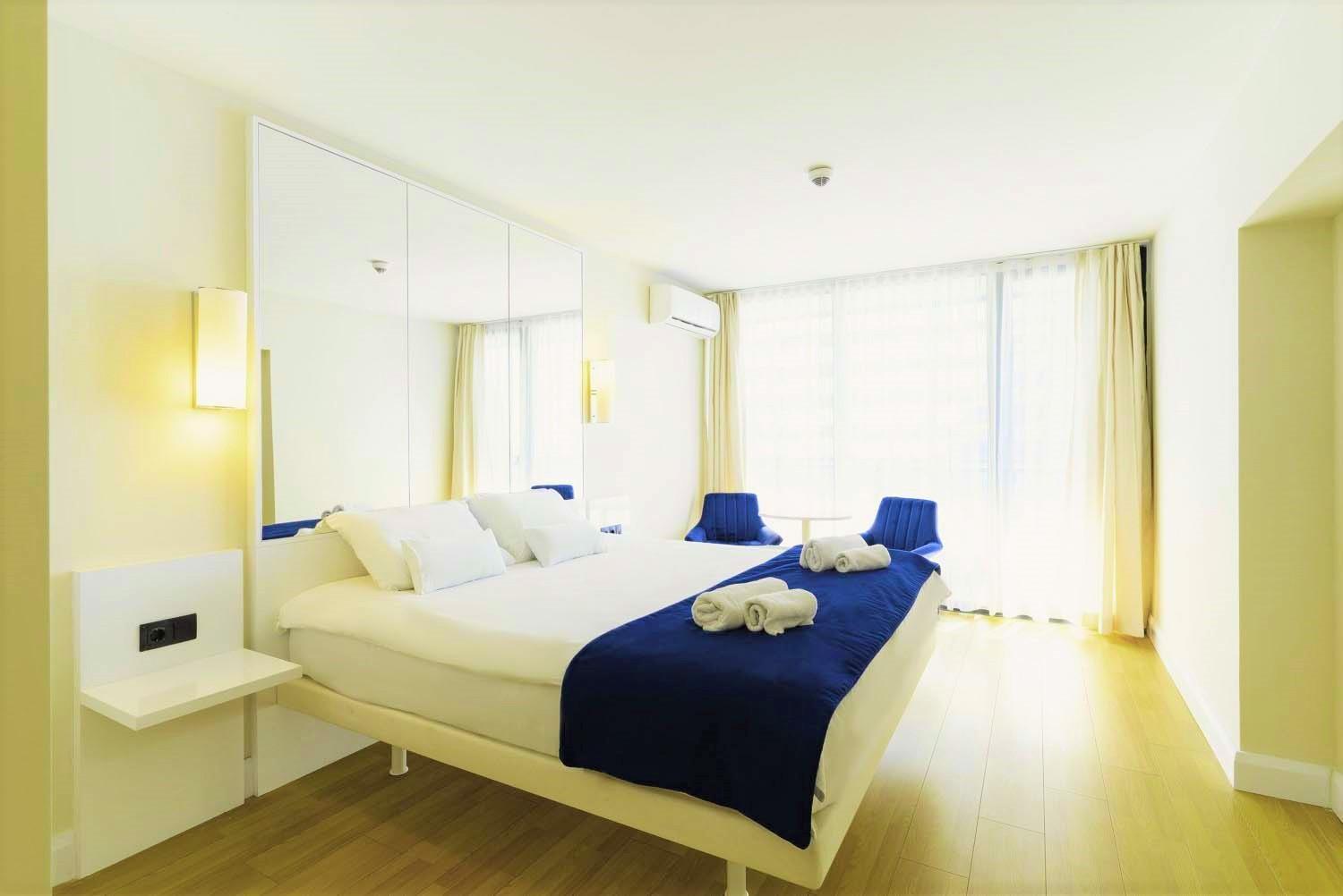 Orbi Twin Towers Aparthotel With Sea View Батуми Экстерьер фото