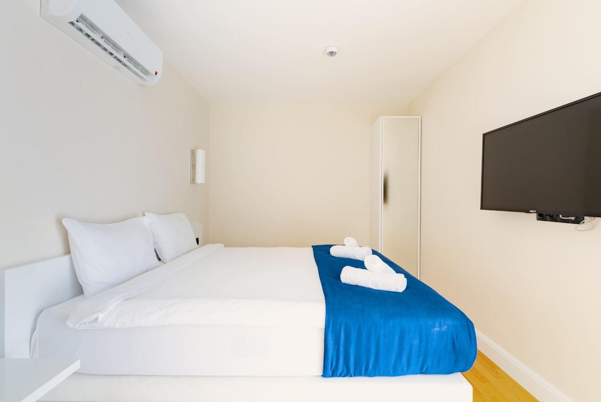 Orbi Twin Towers Aparthotel With Sea View Батуми Экстерьер фото