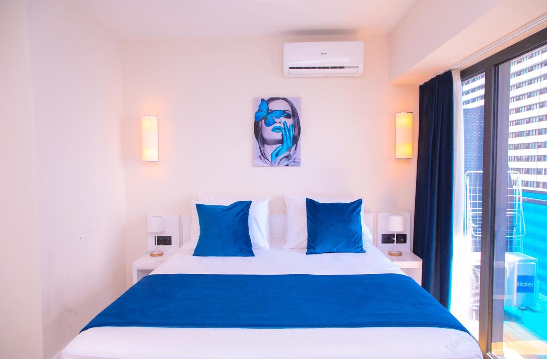 Orbi Twin Towers Aparthotel With Sea View Батуми Экстерьер фото