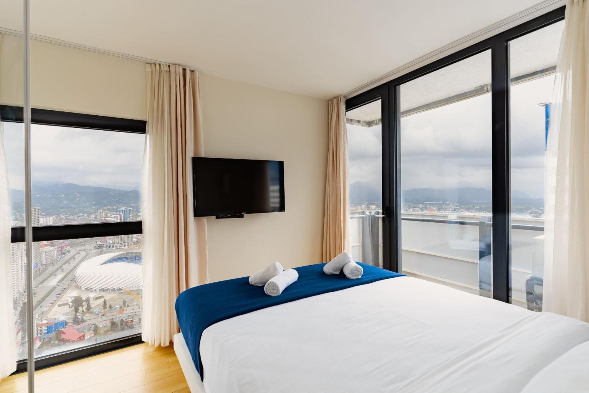 Orbi Twin Towers Aparthotel With Sea View Батуми Экстерьер фото