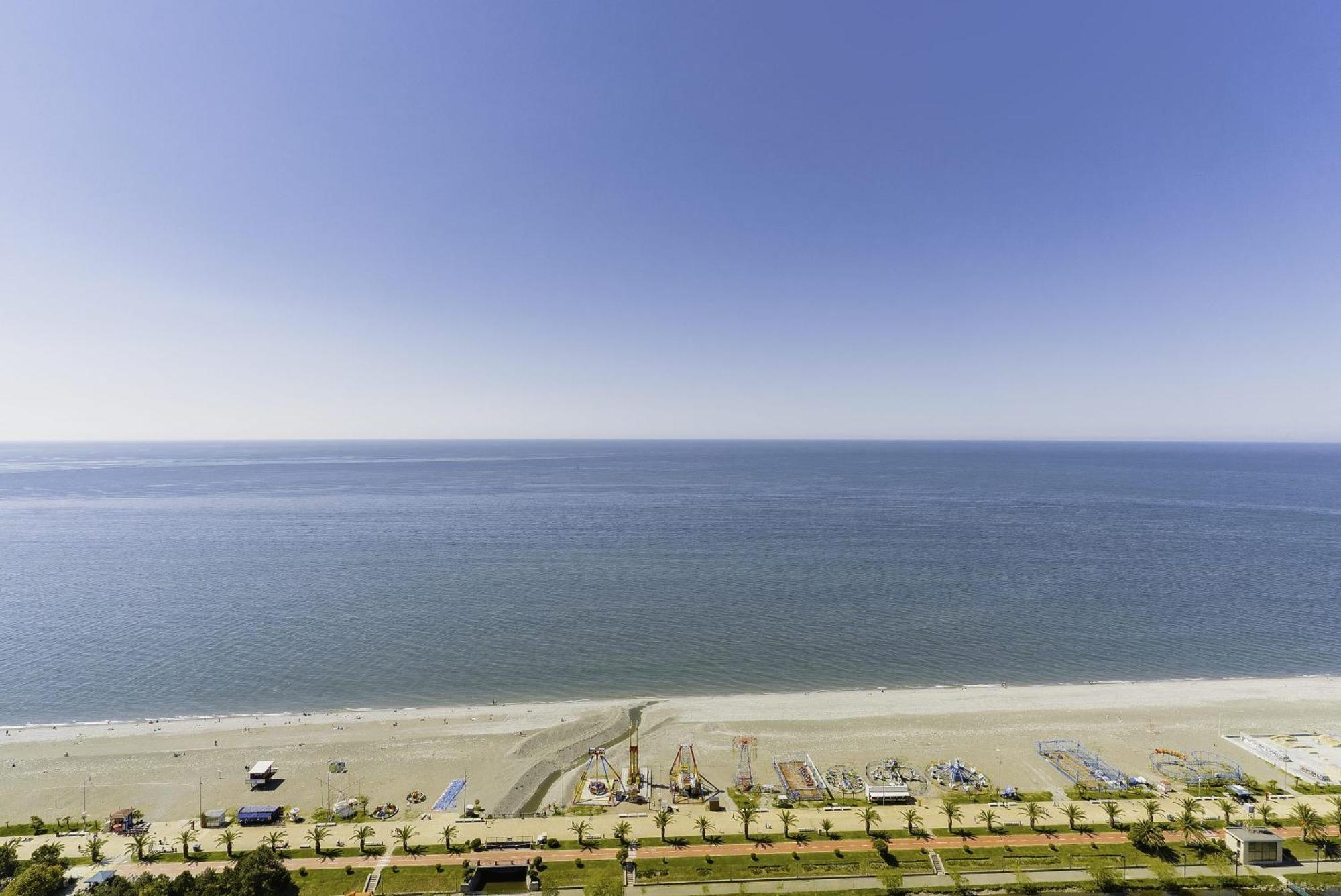 Orbi Twin Towers Aparthotel With Sea View Батуми Экстерьер фото