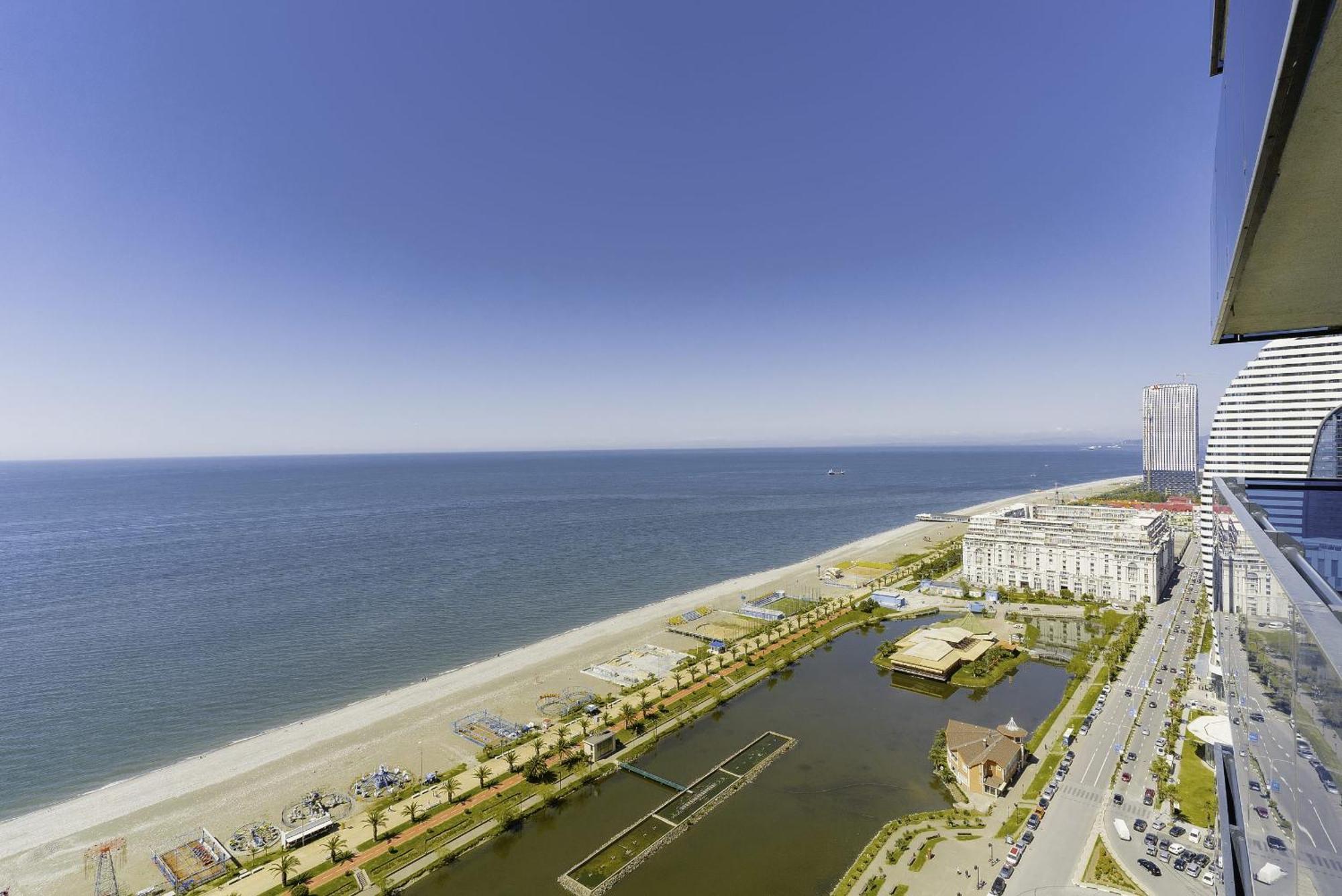 Orbi Twin Towers Aparthotel With Sea View Батуми Экстерьер фото