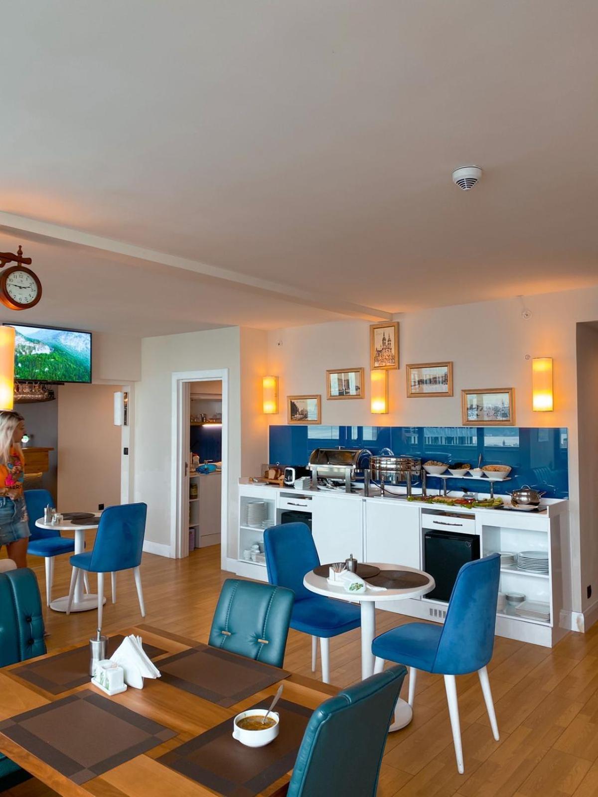 Orbi Twin Towers Aparthotel With Sea View Батуми Экстерьер фото